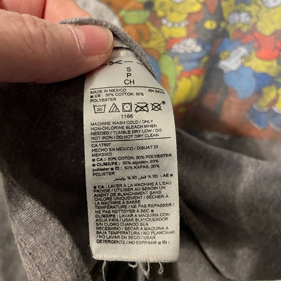 Old Navy Simpsons heather gray tee sz S - Picture 5 of 6